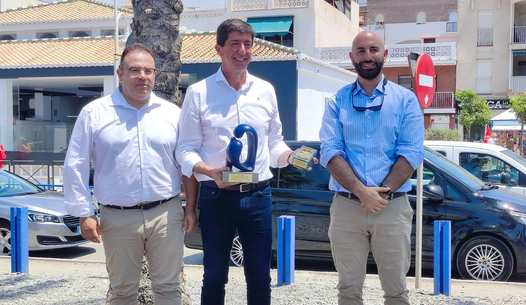 El an vicepresidente de la Junta de Andaluca, Juan Marn, ha recibido el apoyo de Almucar y La Herradura-